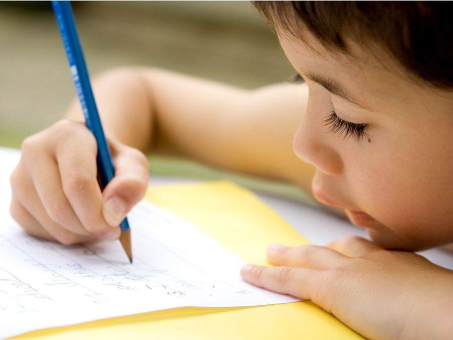 Почему дети должны писать от руки даже в век компьютеров